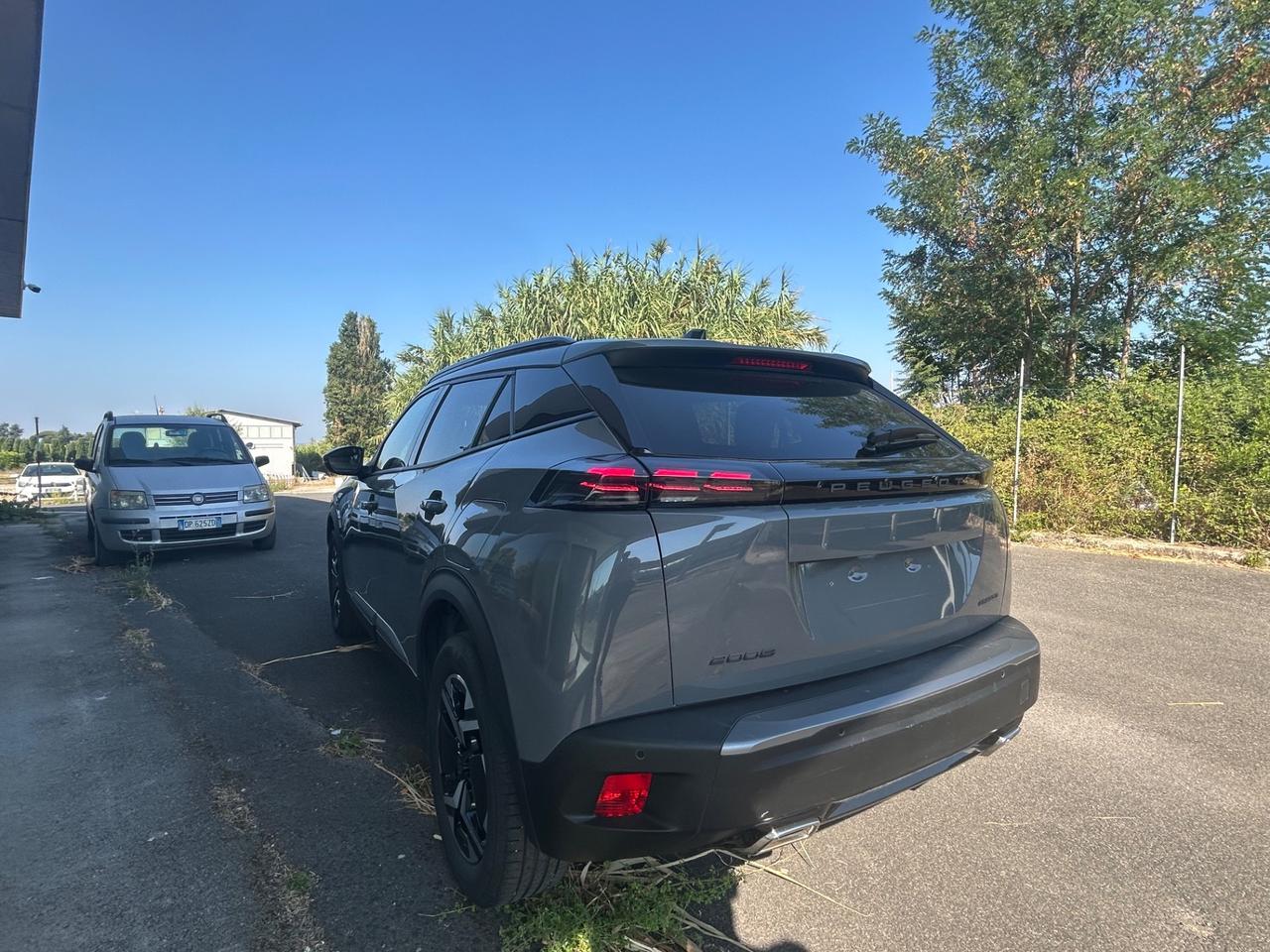 Peugeot 2008 Hybrid 145 e-DCS6 Allure