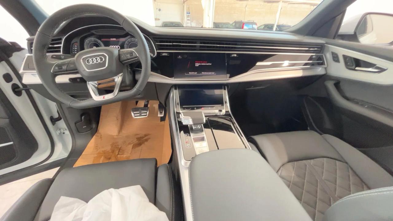 Audi Q8 3.0 tdi mhev S line quattro286cv auto