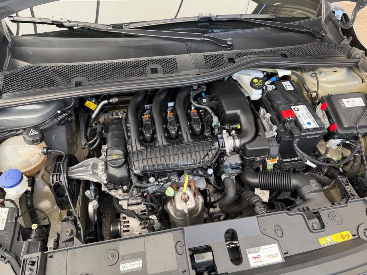 Peugeot 208 1.2 benzina 2024