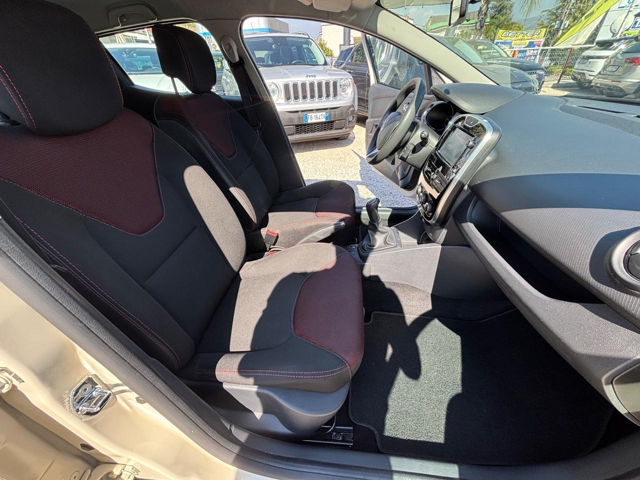 RENAULT CLIO 1.2 75CV INTENS 100.000KM