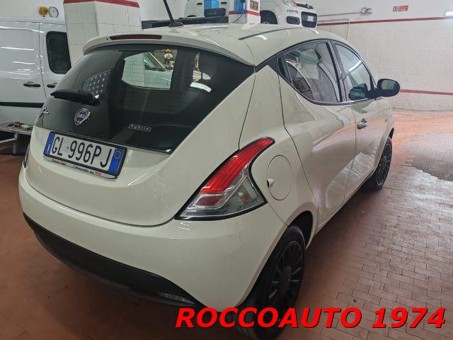 LANCIA Ypsilon 1.0 Hybrid Silver