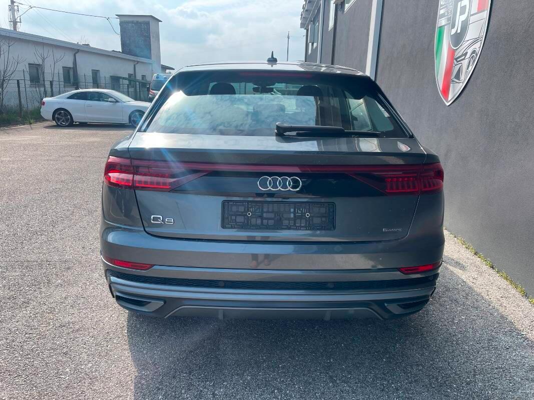 Audi Q8 45 3.0 tdi mhev tiptronic