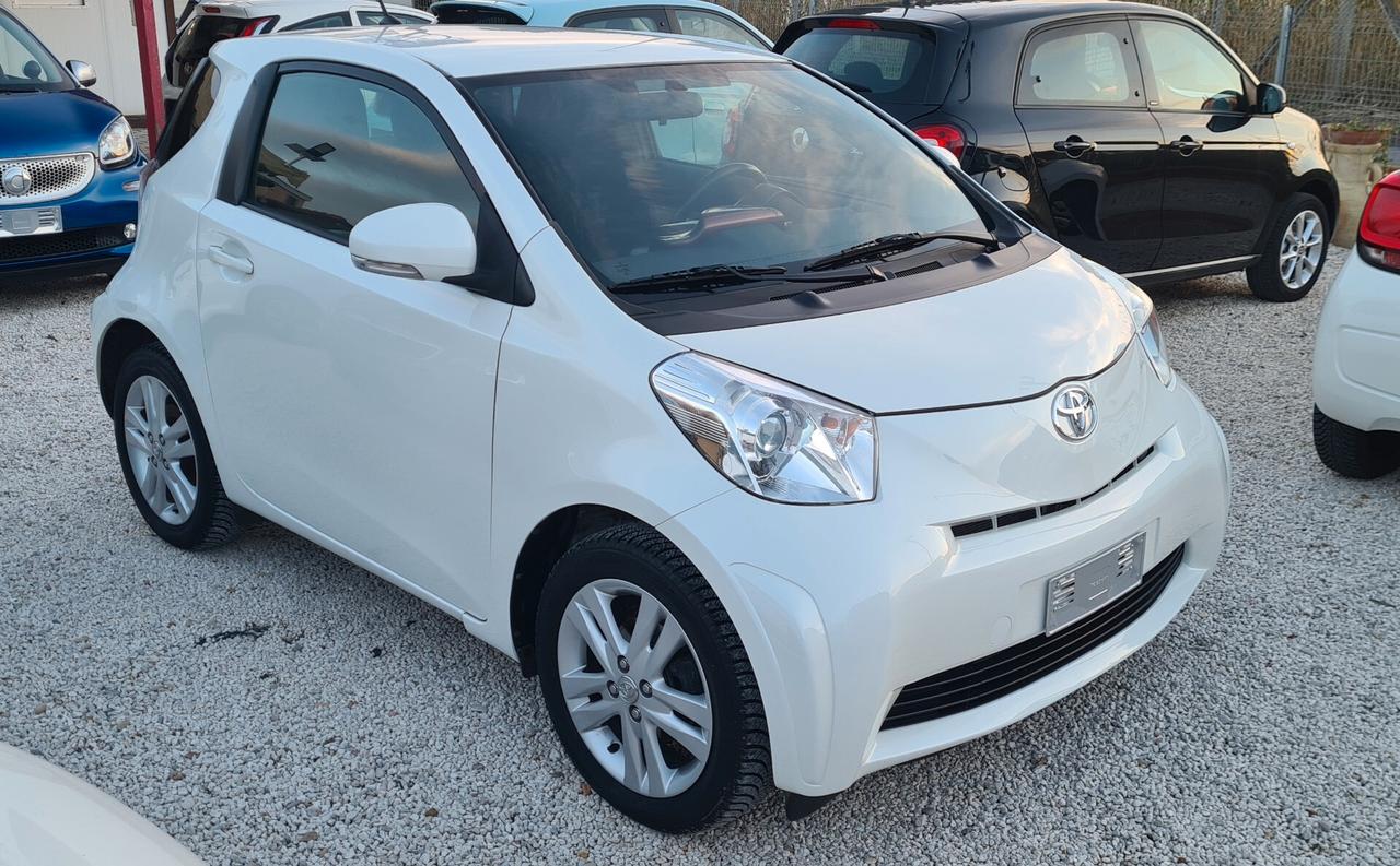 Toyota iQ 1.3 NESSUN OBBLIGO DI FINANZIAMENTO UNICO PROPRIETARIO GARANZIA 12 MESI