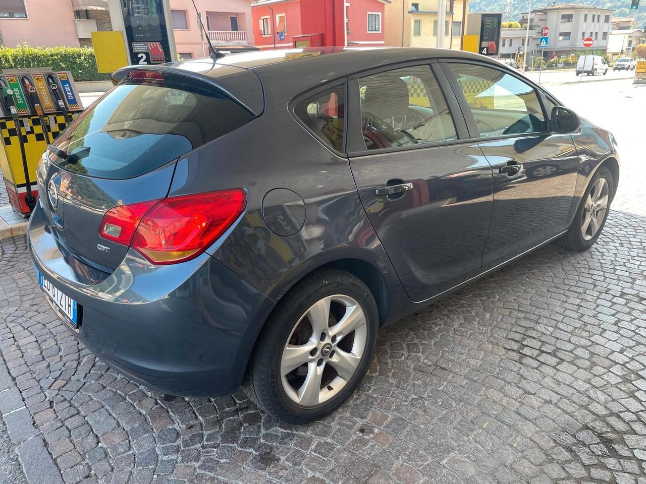 Opel Astra 1.7 CDTI 110CV 5 porte Elective