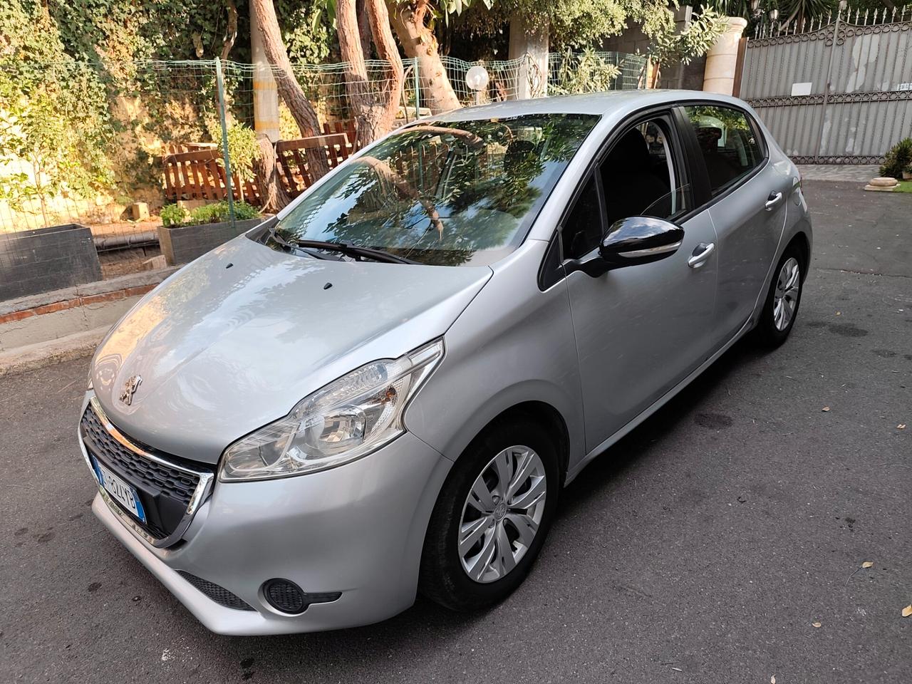 Peugeot 208 1.4 HDi 68 CV 5 porte 2014