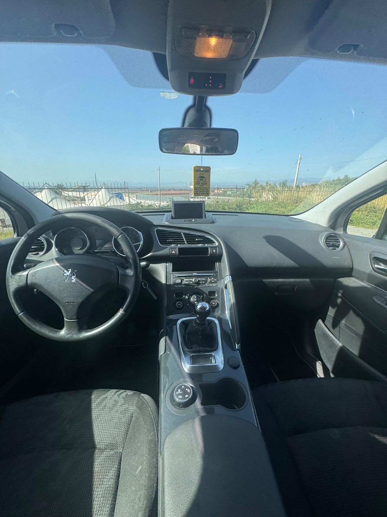 Peugeot 3008 1.6 HDi 115CV Business
