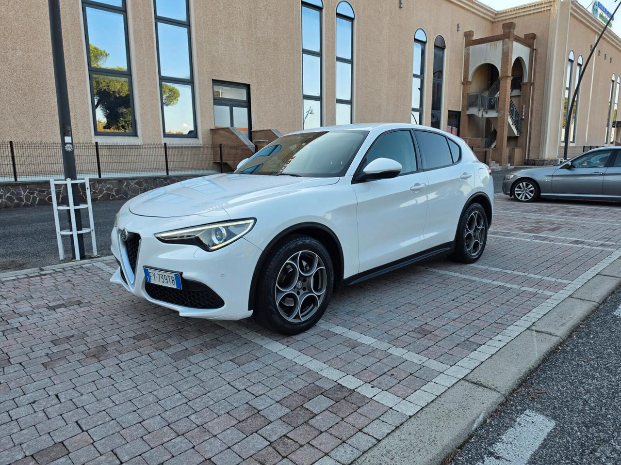 Alfa Romeo Stelvio 2.2 Turbodiesel 160 CV AT8 RWD Sport-Tech