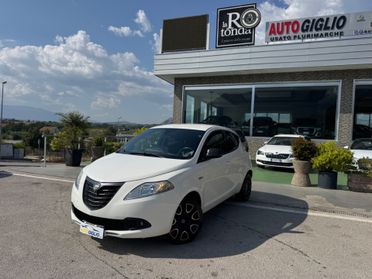Lancia Ypsilon 1.3 MJT 16V 95 CV 5 porte S&S MOMO DESIGNE
