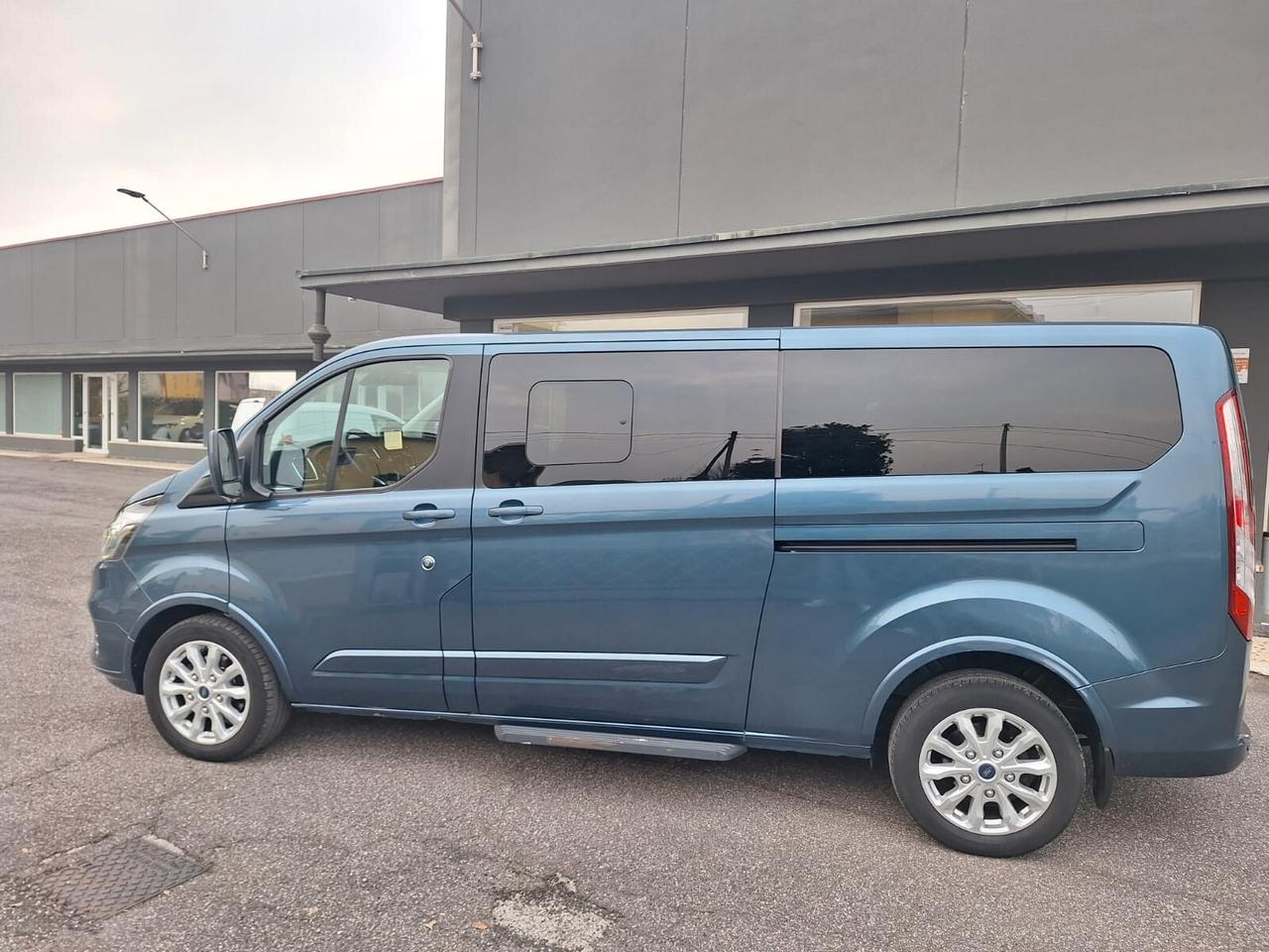 Ford Tourneo Custom AUTOCARRO 6 POSTI PASSO LUNGO 320 2.0 EcoBlue 185CV PL Titanium