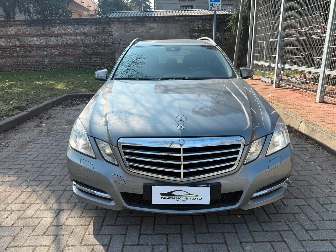 Mercedes-benz E 220 E 220 CDI BlueEFFICIENCY Avantgarde AMG