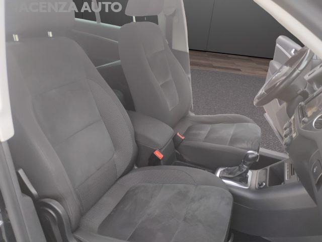 VOLKSWAGEN Tiguan 2.0 TDI. 4MOTION DSG Sport & Style .NAVI
