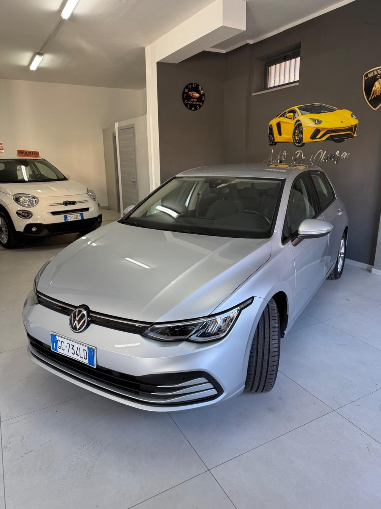 Volkswagen Golf 8 2.0 150 CV