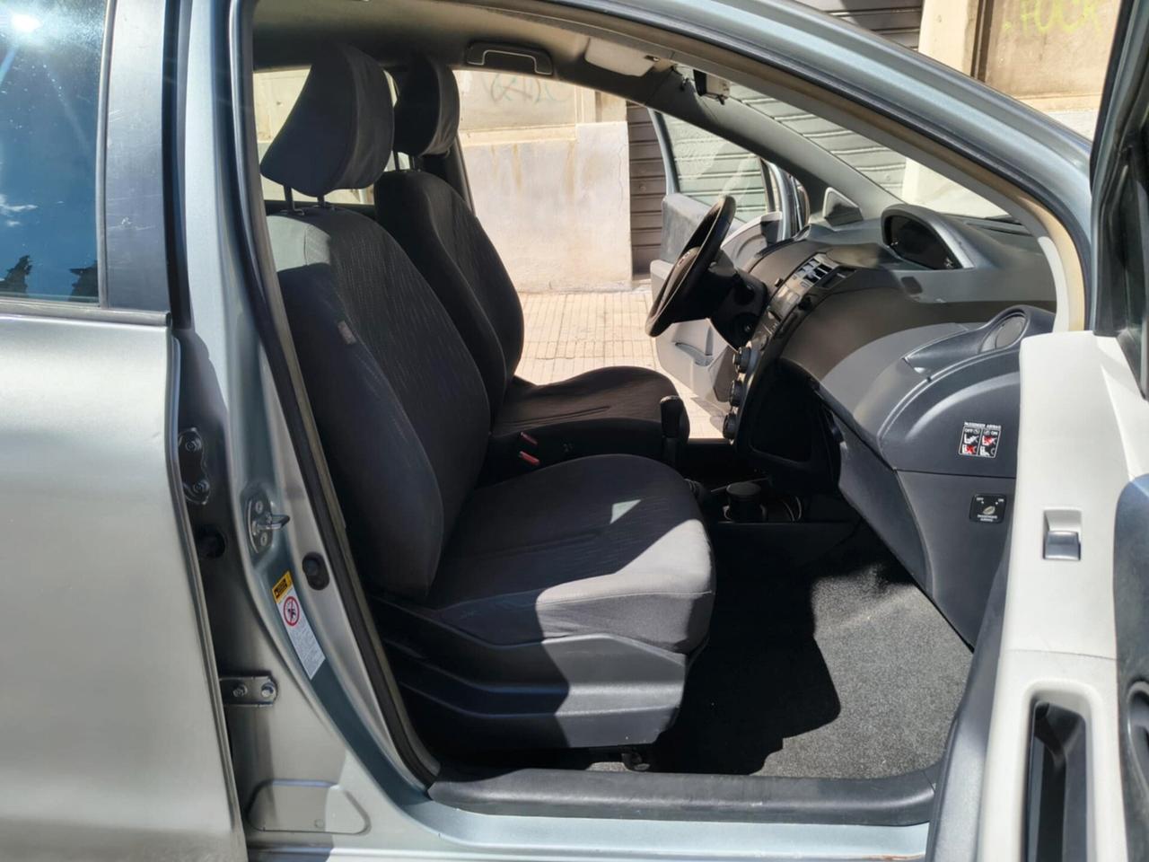 Toyota Yaris Verso 1.3i 16V cat Sol '03