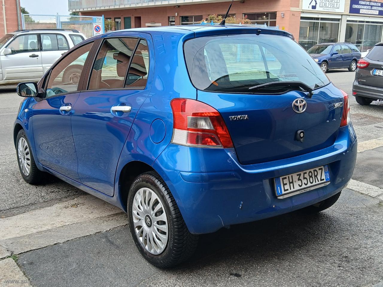 TOYOTA Yaris 1.3 5p. Sol