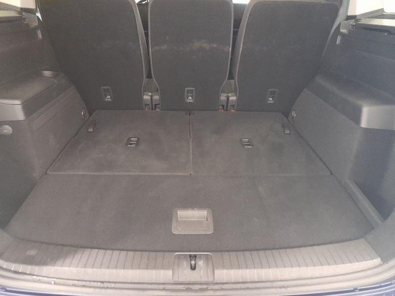 Volkswagen Touran 2.0 TDI SCR Business DSG