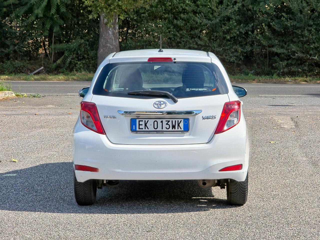 Toyota Yaris 1.0 5 porte Lounge 2012-E5B Manuale NEO