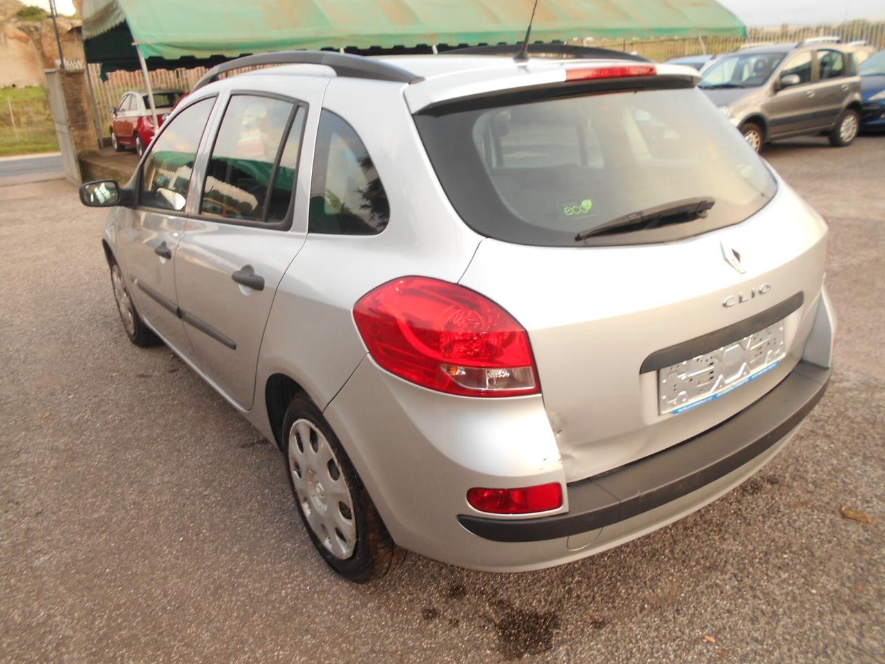 Renault Clio 1.2 16V SporTour CV 75 NEOPATENTATI