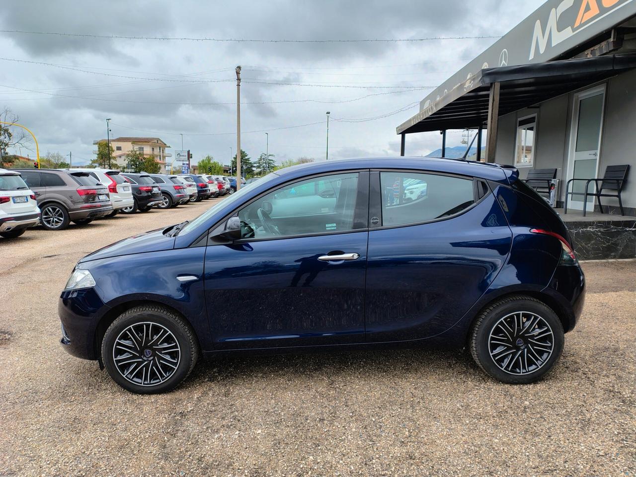 Lancia Ypsilon 1.0 FireFly 5 porte S&S Hybrid Ecochic Gold