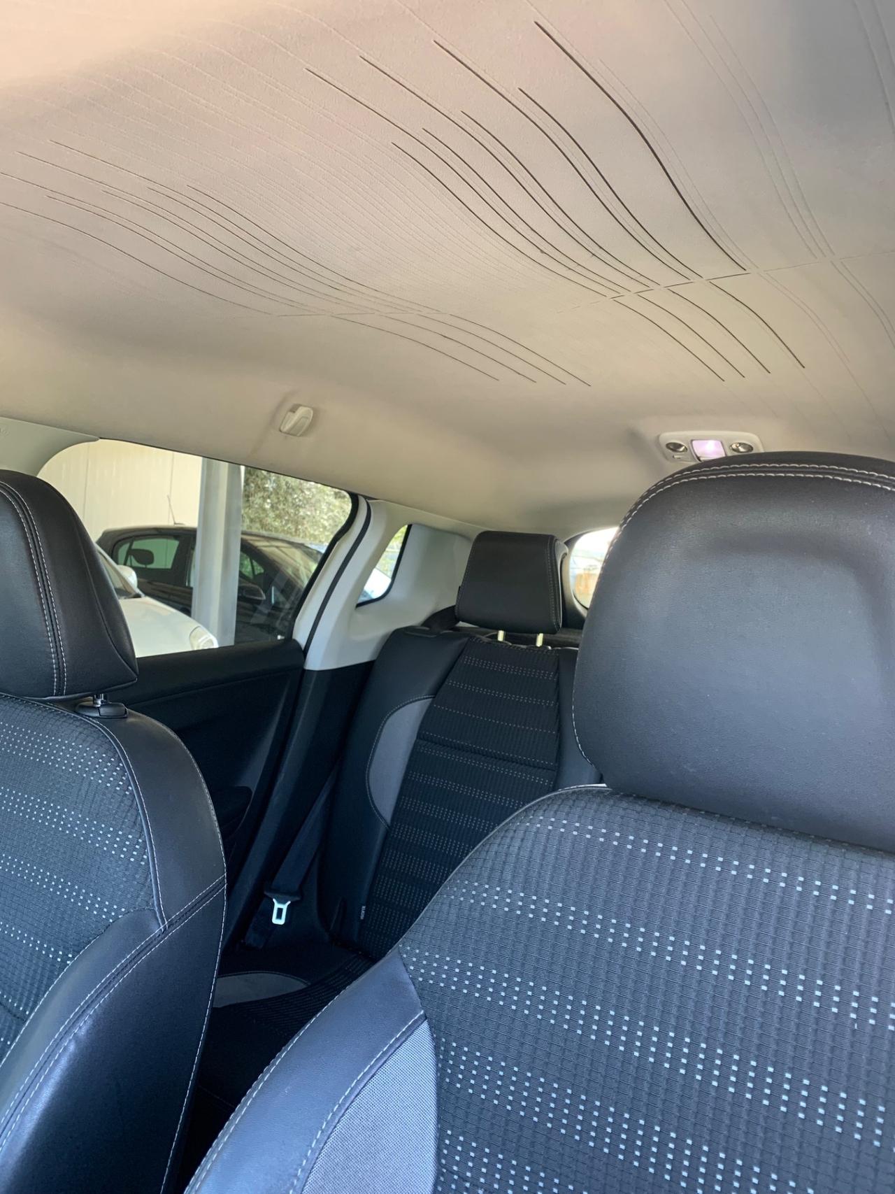 Peugeot 2008 BlueHDi 120 S&S Black Matt