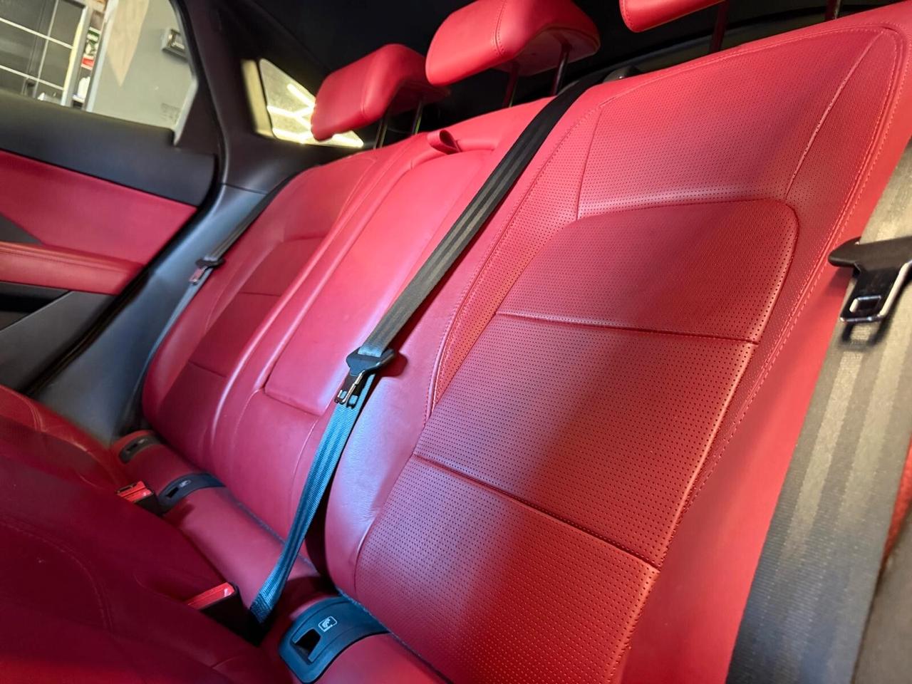 Jaguar E-Pace 2.0D 150 CV AWD aut. R-Dynamic SE