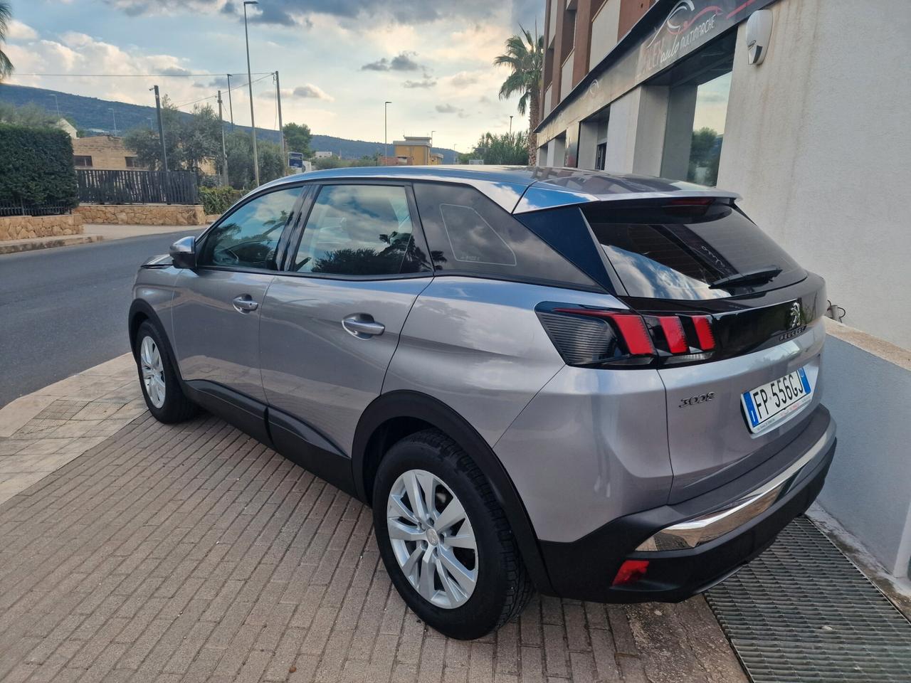 Peugeot 3008 BlueHDi 120 S&S EAT6 Business
