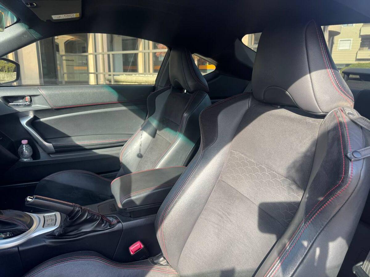 Toyota GT 86 2017 GT86 2.0 Rock&Road auto