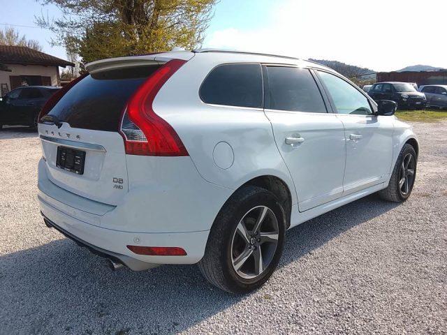 VOLVO XC60 D5 AWD Geartronic R-design Kinetic
