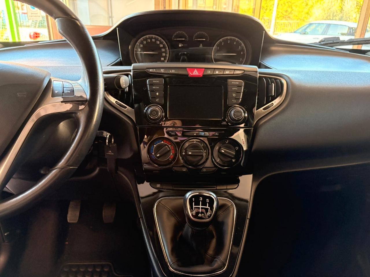 Lancia Ypsilon 1.2 69 CV 5 porte GPL Ecochic Gold