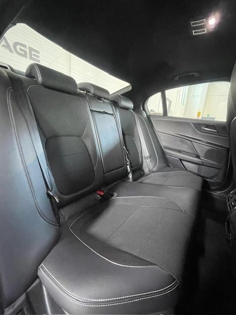 Jaguar XE 2.0 D 180 CV AWD aut. R-Sport