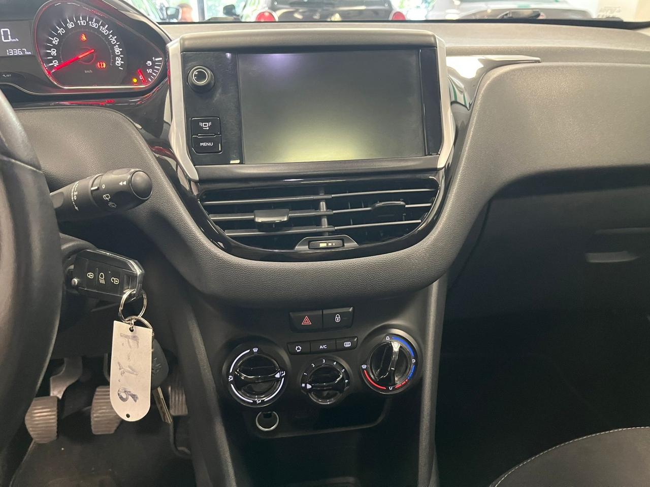 Peugeot 208 1.2 VTi 82 CV 5 porte Allure