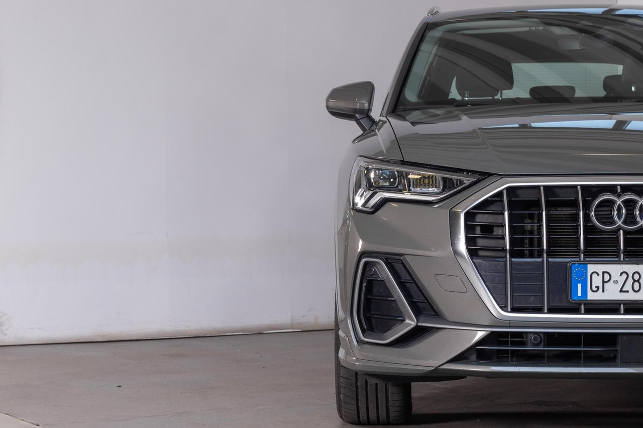 Audi Q3 2.0 Tdi S Line Edition S-tronic 150 Cv