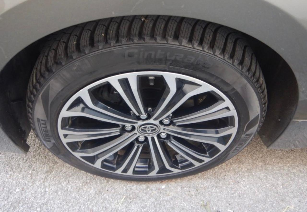 Toyota Corolla Touring Sports 2.0 Hybrid Business