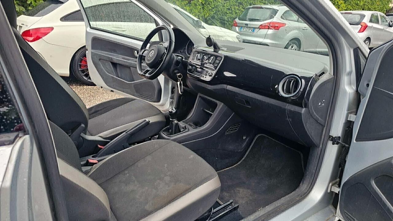 Volkswagen up! 1.0 75 CV 5p. high up! Neopatentati