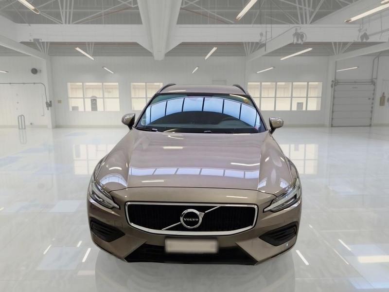 VOLVO V60 B4 D AUTOM. MOMENTUM BUSINESS 5 PORTE STATION WAGON