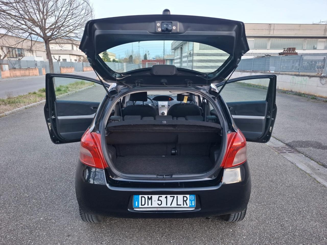 Toyota Yaris 1.0 3 porte SOLAMENTE 112.000 KM