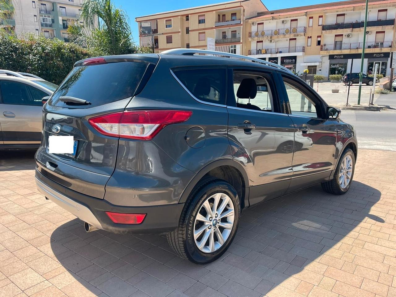 Ford Kuga "Finanziabile Senza Busta Paga"