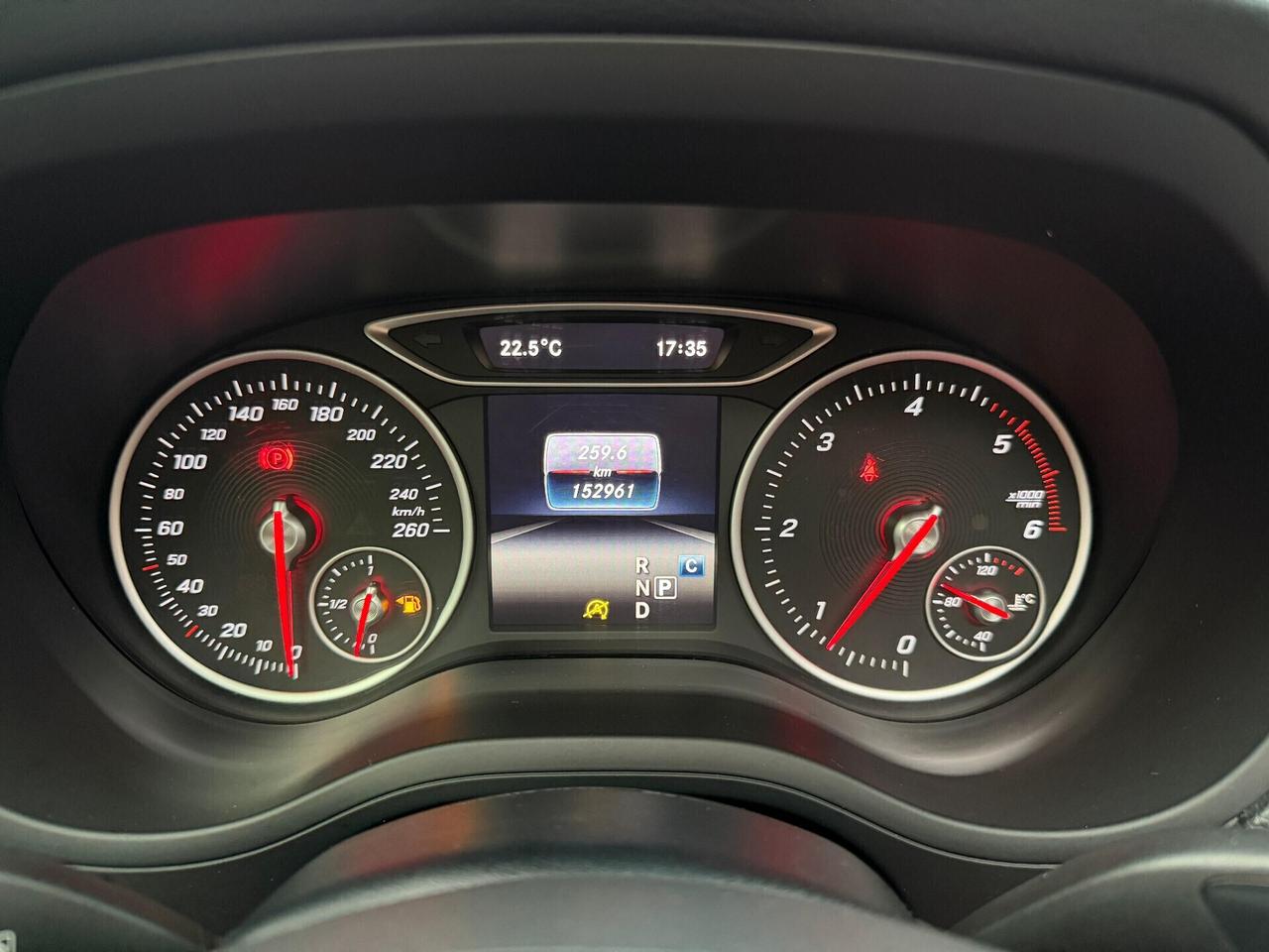 Mercedes Classe B 200D PREMIUM AMG 4 MATIC