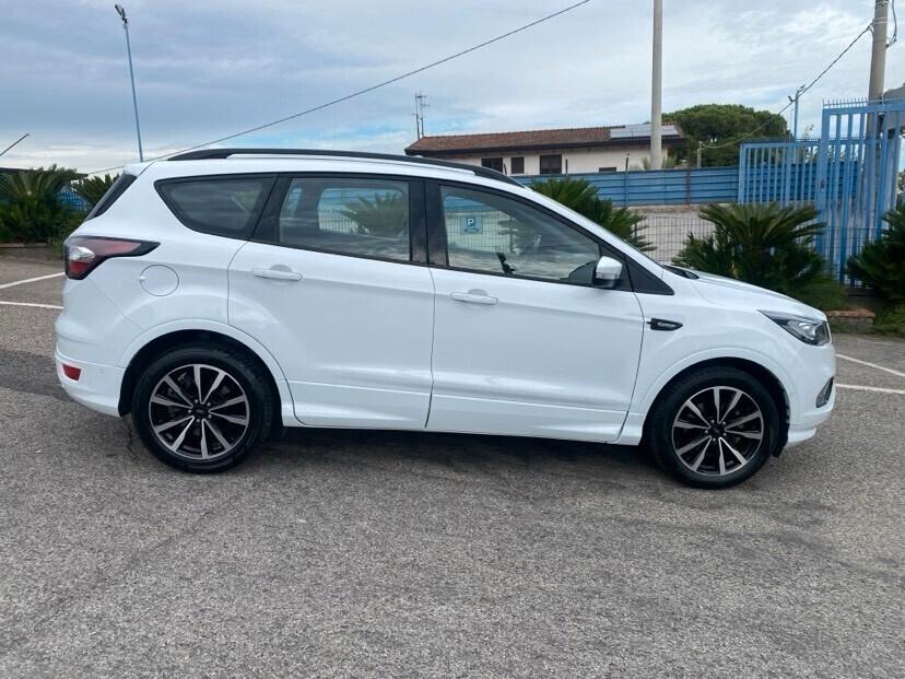 Ford Kuga 1.5 TDCI 120 CV S&S 2WD ST-Line