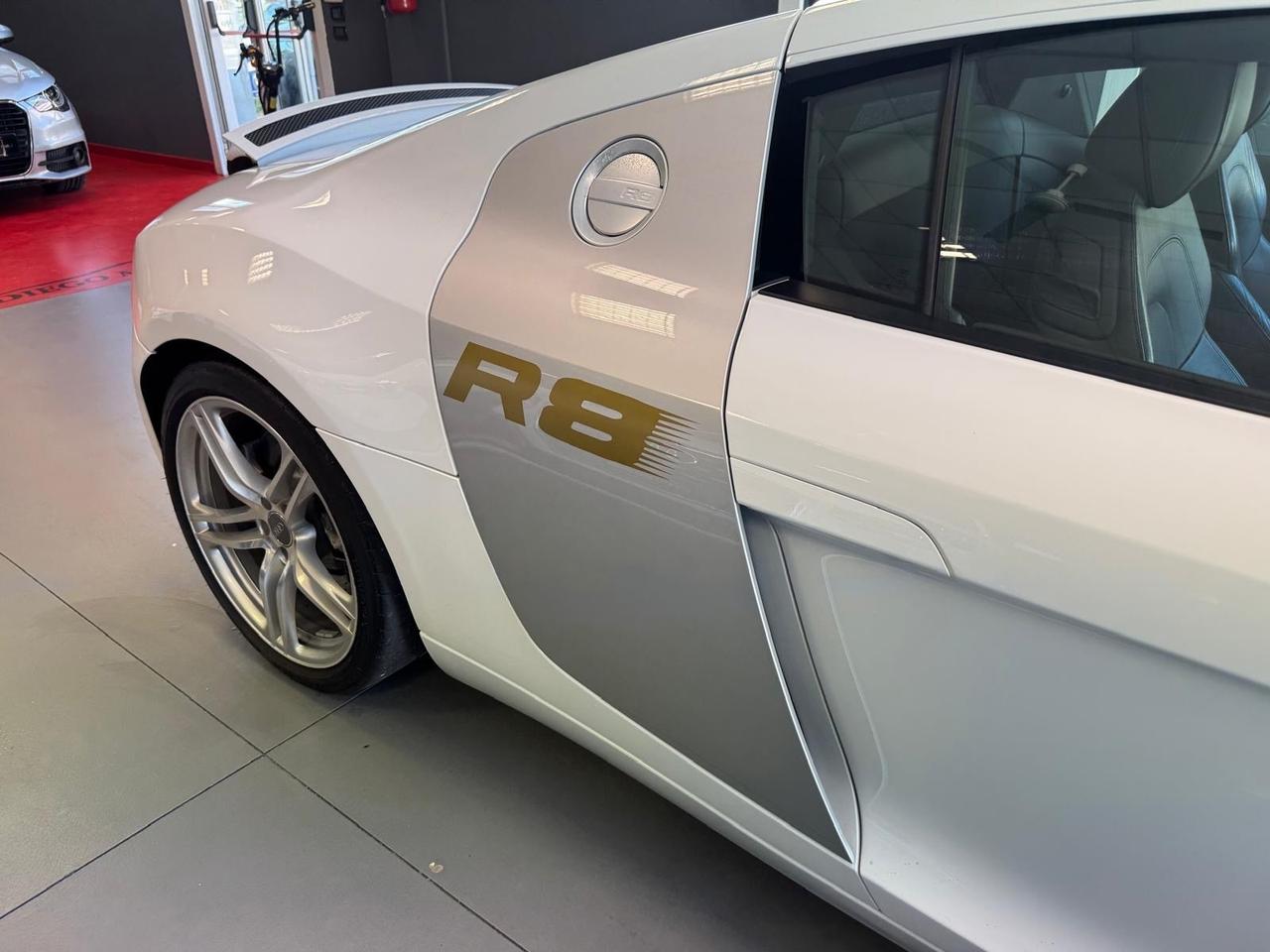 Audi R8 4.2 V8 FSI quattro R tronic