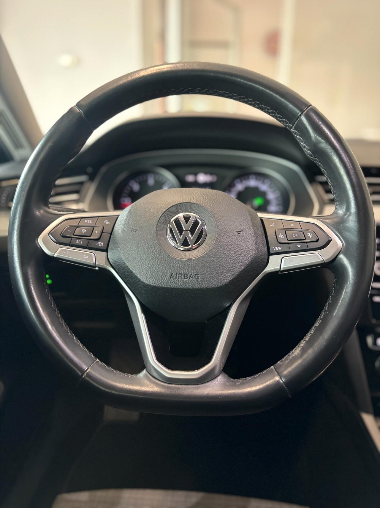 Volkswagen Passat Variant 1.6 tdi Business 120cv dsg*EURO6DTEMP