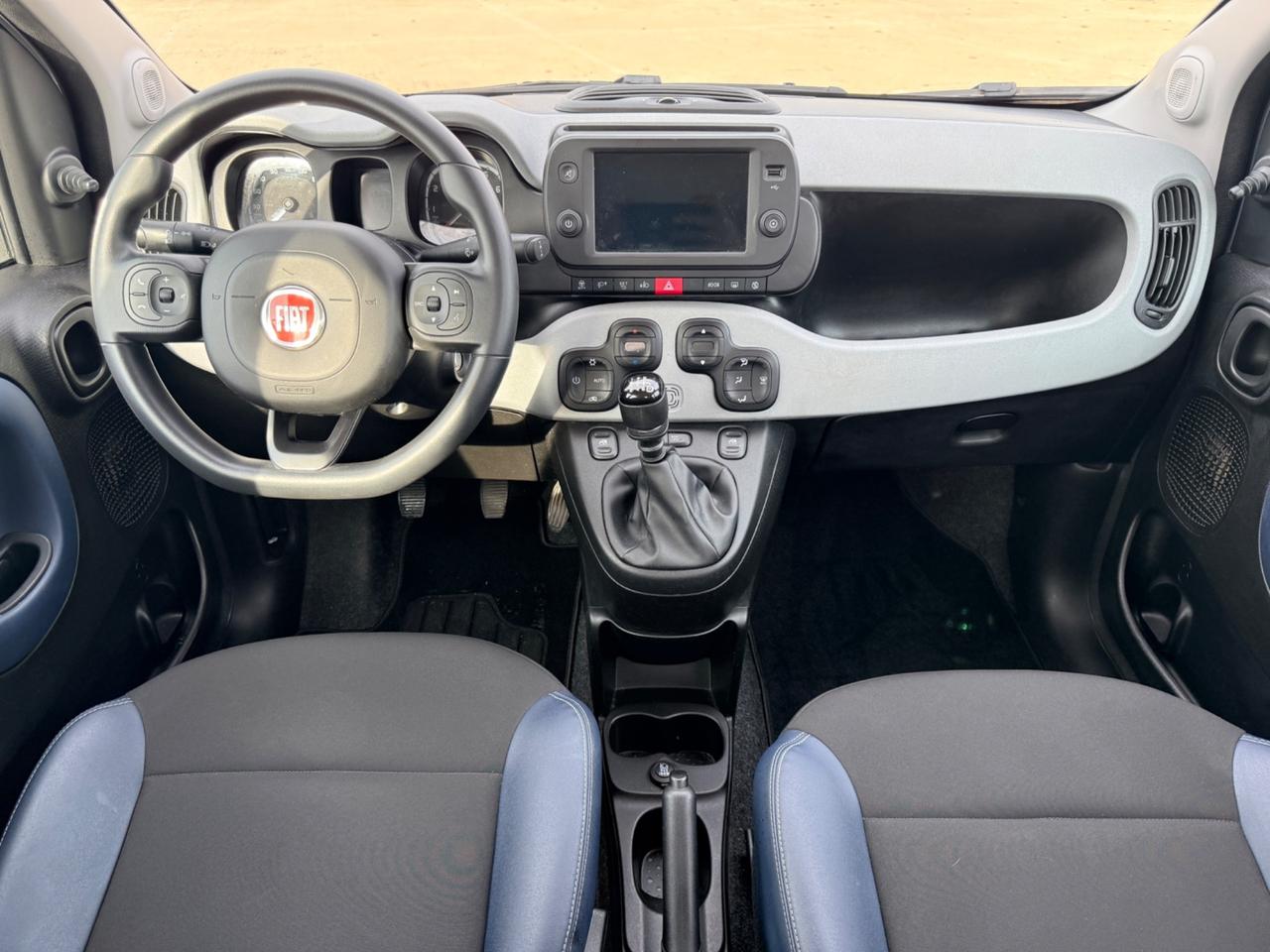 Fiat Panda 1.0 S&S Hybrid City Cross “POCHI KM”