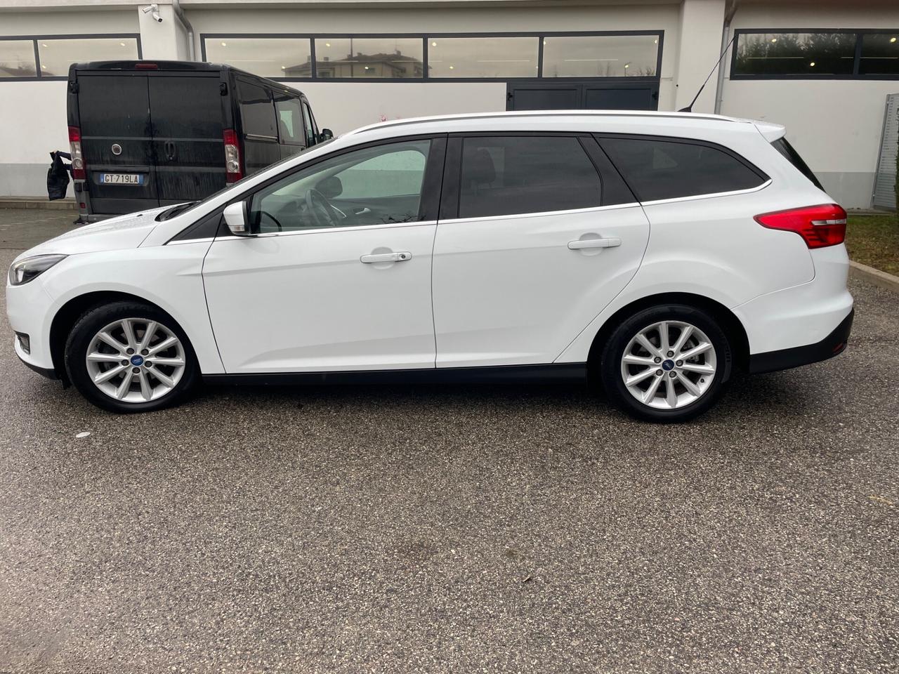 Ford Focus 1.5 TDCi Titanium garanzia 12 mesi