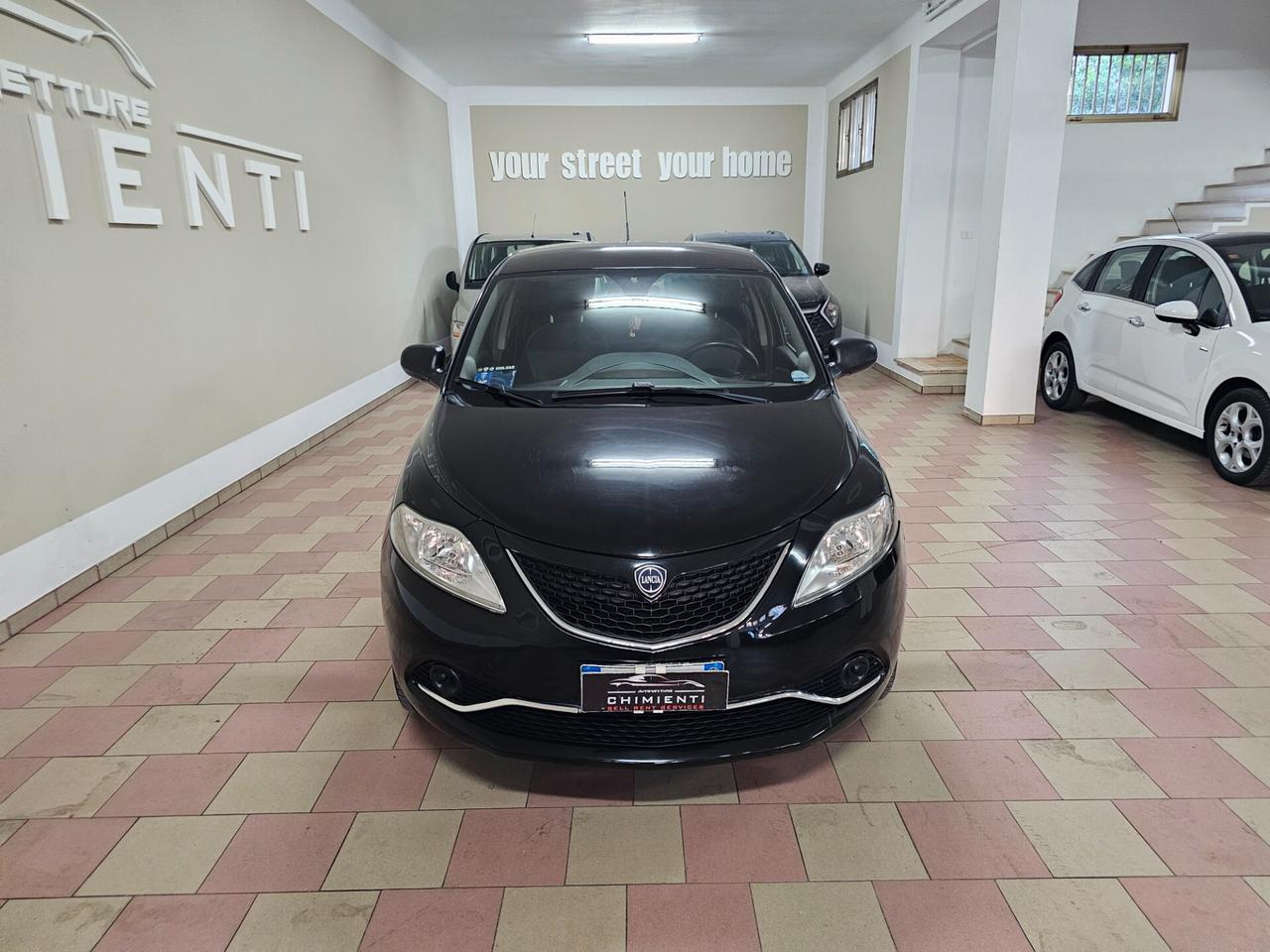 Lancia Ypsilon 0.9 TwinAir 85 CV 5 porte Metano Ecochic Gold