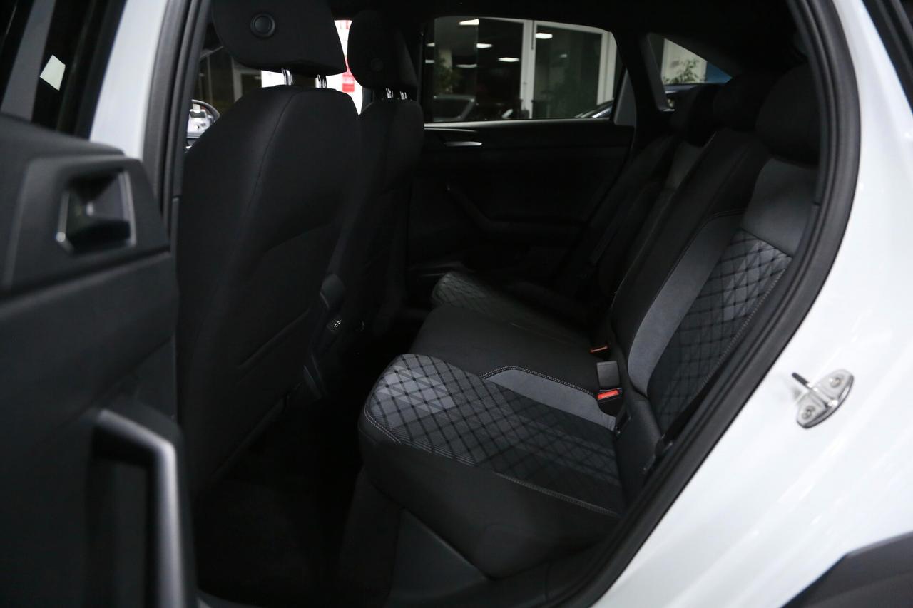 Volkswagen Taigo R-Line Plus 1.0 TSI 115 cv