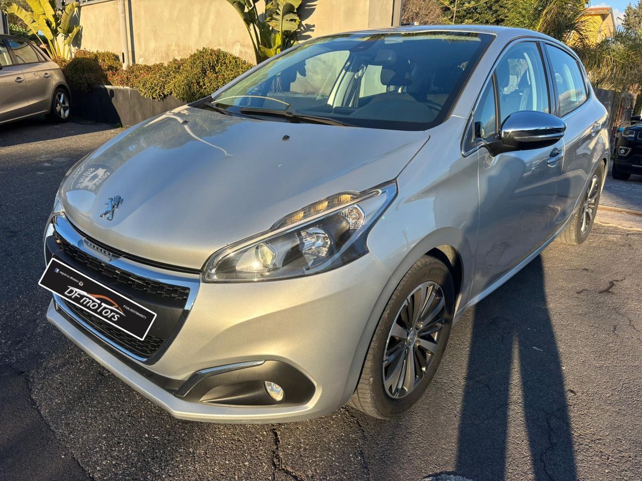 Peugeot 208 PureTech 82 5 porte Allure
