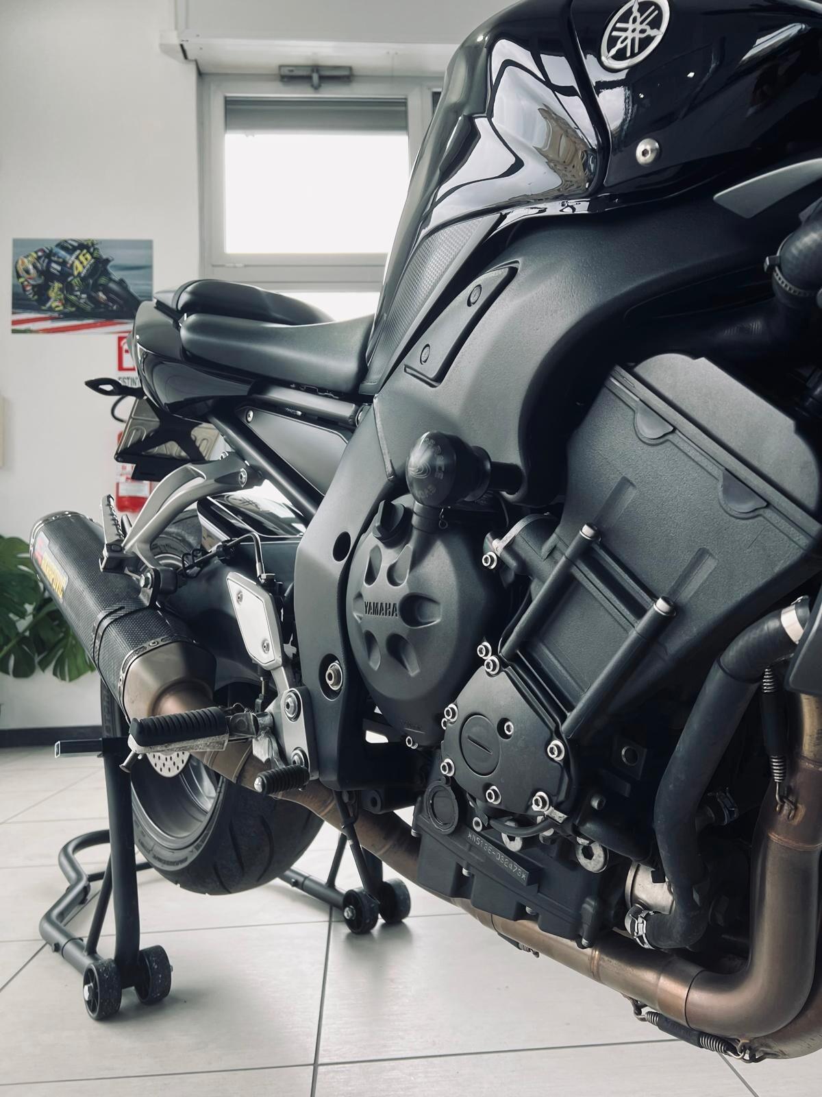 Yamaha FZ1