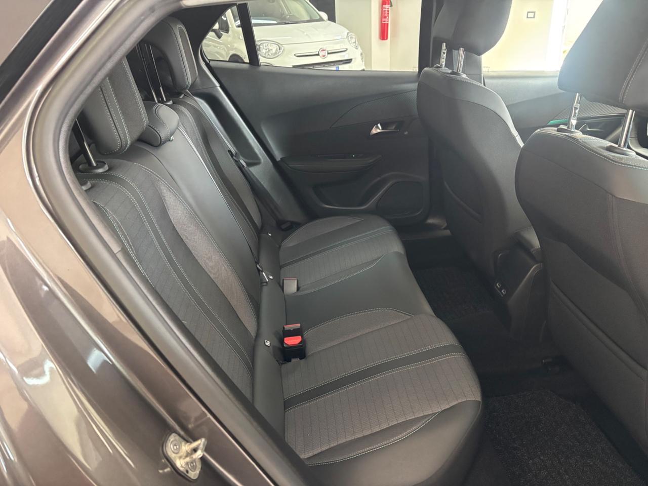 Peugeot 2008 BlueHDi 110 S&S Allure Pack
