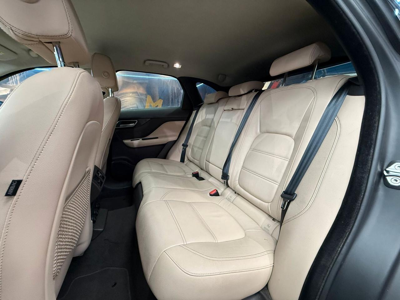 Jaguar F-Pace 2.0 D 240 CV AWD aut. Chequered Flag (140)