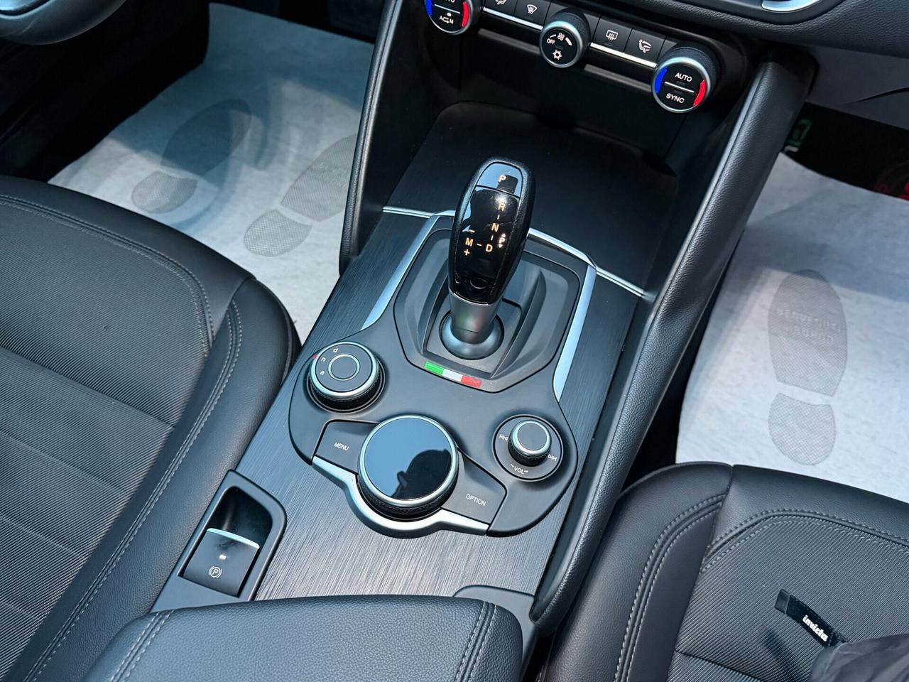 Alfa Romeo Giulia 2.2 TURBODIESEL 150 cv. AT8 SUPER