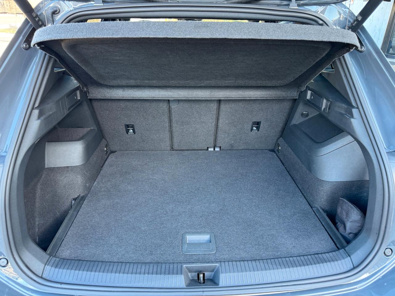 Volkswagen Tiguan 2.0 tdi R-Line Plus 150cv dsg IVA ESPOSTA